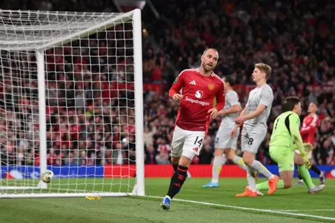 كريستيان إريكسن جاهز لمباراة مانشستر يونايتد الحاسمة في الدوري الأوروبي